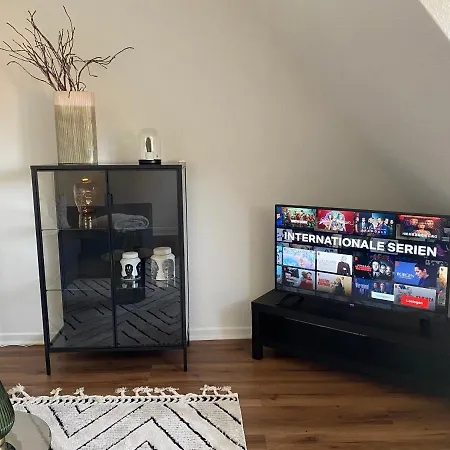 1 - Modernes Dachgeschoss-studio In Meiderich, 4,7 Km Hbf, U-bahn 250m, Flughafen Duesseldorf 28 Km, Landschaftspark 2,9 Km דיסבורג