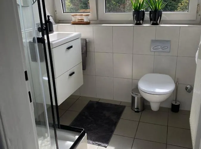 דירה 1 - Modernes Dachgeschoss-studio In Meiderich, 4,7 Km Hbf, U-bahn 250m, Flughafen Duesseldorf 28 Km, Landschaftspark 2,9 Km *