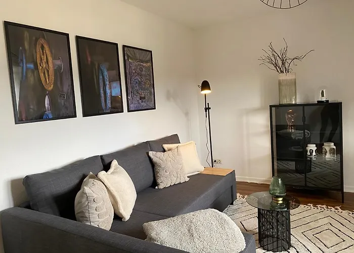 1 - Modernes Dachgeschoss-studio In Meiderich, 4,7 Km Hbf, U-bahn 250m, Flughafen Duesseldorf 28 Km, Landschaftspark 2,9 Km Apartman