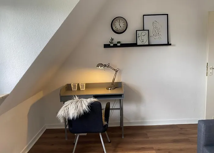 1 - Modernes Dachgeschoss-studio In Meiderich, 4,7 Km Hbf, U-bahn 250m, Flughafen Duesseldorf 28 Km, Landschaftspark 2,9 Km Apartman *