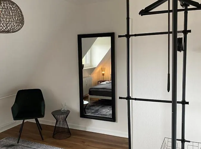 1 - Modernes Dachgeschoss-studio In Meiderich, 4,7 Km Hbf, U-bahn 250m, Flughafen Duesseldorf 28 Km, Landschaftspark 2,9 Km דיסבורג