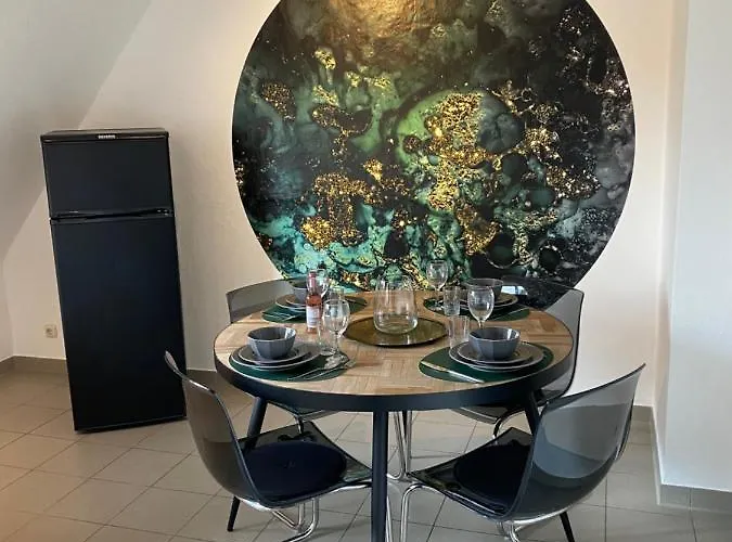 1 - Modernes Dachgeschoss-studio In Meiderich, 4,7 Km Hbf, U-bahn 250m, Flughafen Duesseldorf 28 Km, Landschaftspark 2,9 Km * דיסבורג